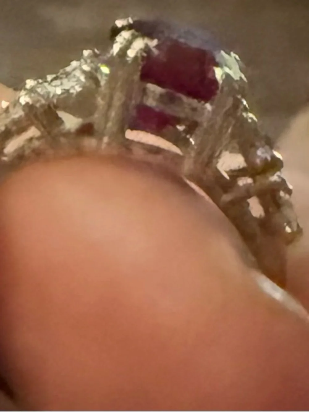 Classic natural Garnet Red Centerstone Ring with Clear Side Stones - Women Jewel